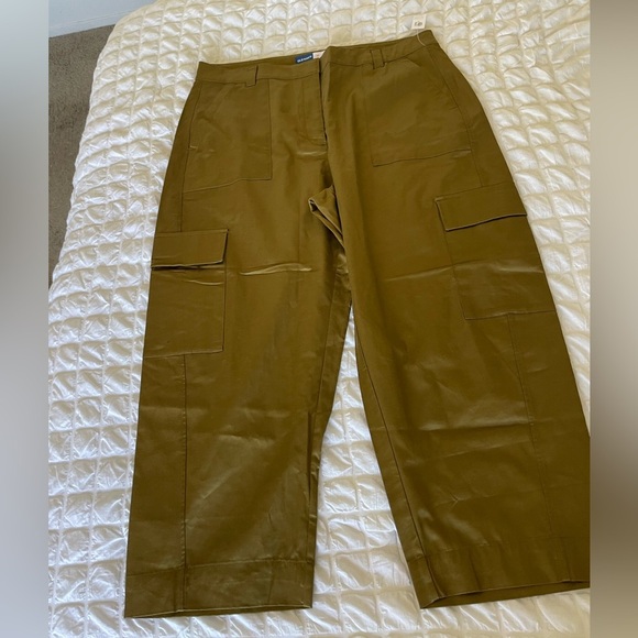 Old Navy  Khaki Cargo Pants - Picture 1 of 9